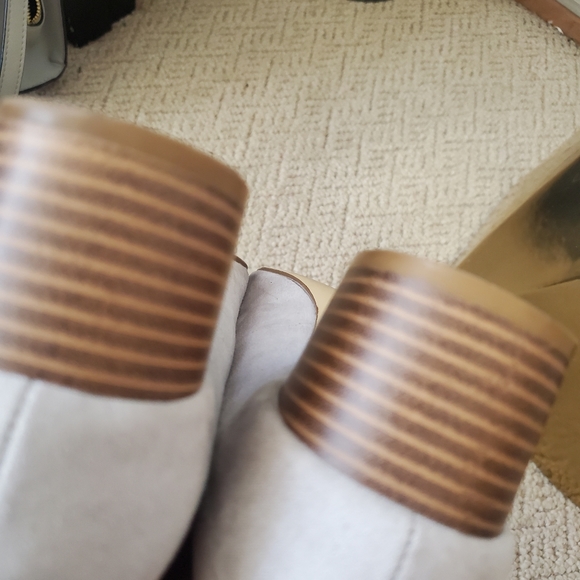 Like new LOFT Suede Shoes size 9 - Picture 9 of 13